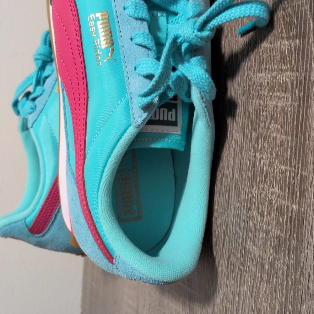 NWOB Puma Easy Rider Women's Aqua and Pink Sneakers Size 9 - Picture 7 of 9